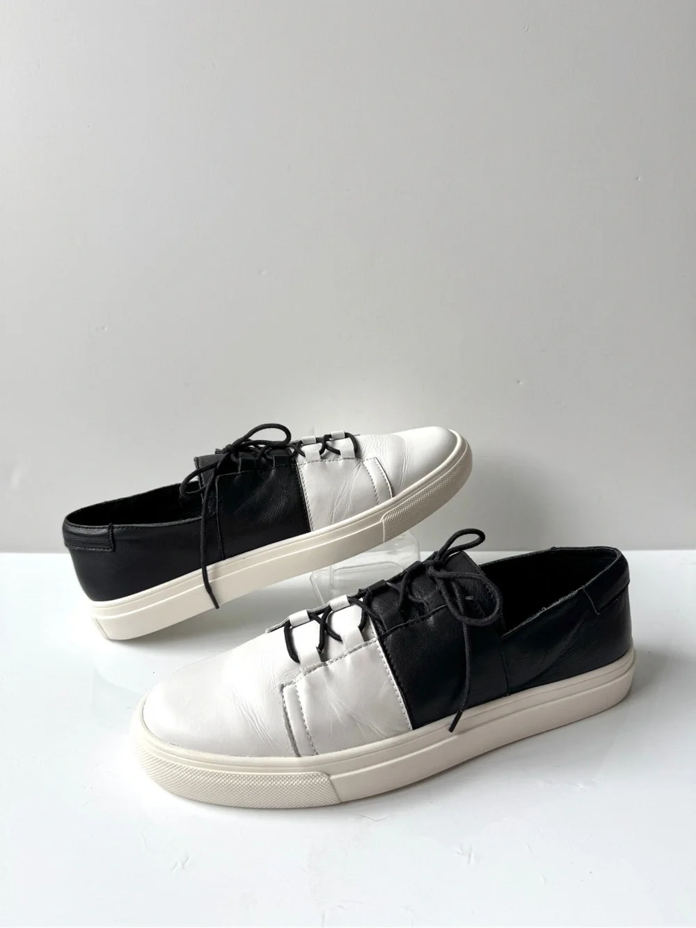 Dyan Clio Two-Tone Black and White Lace-Up Sneakers Size 40